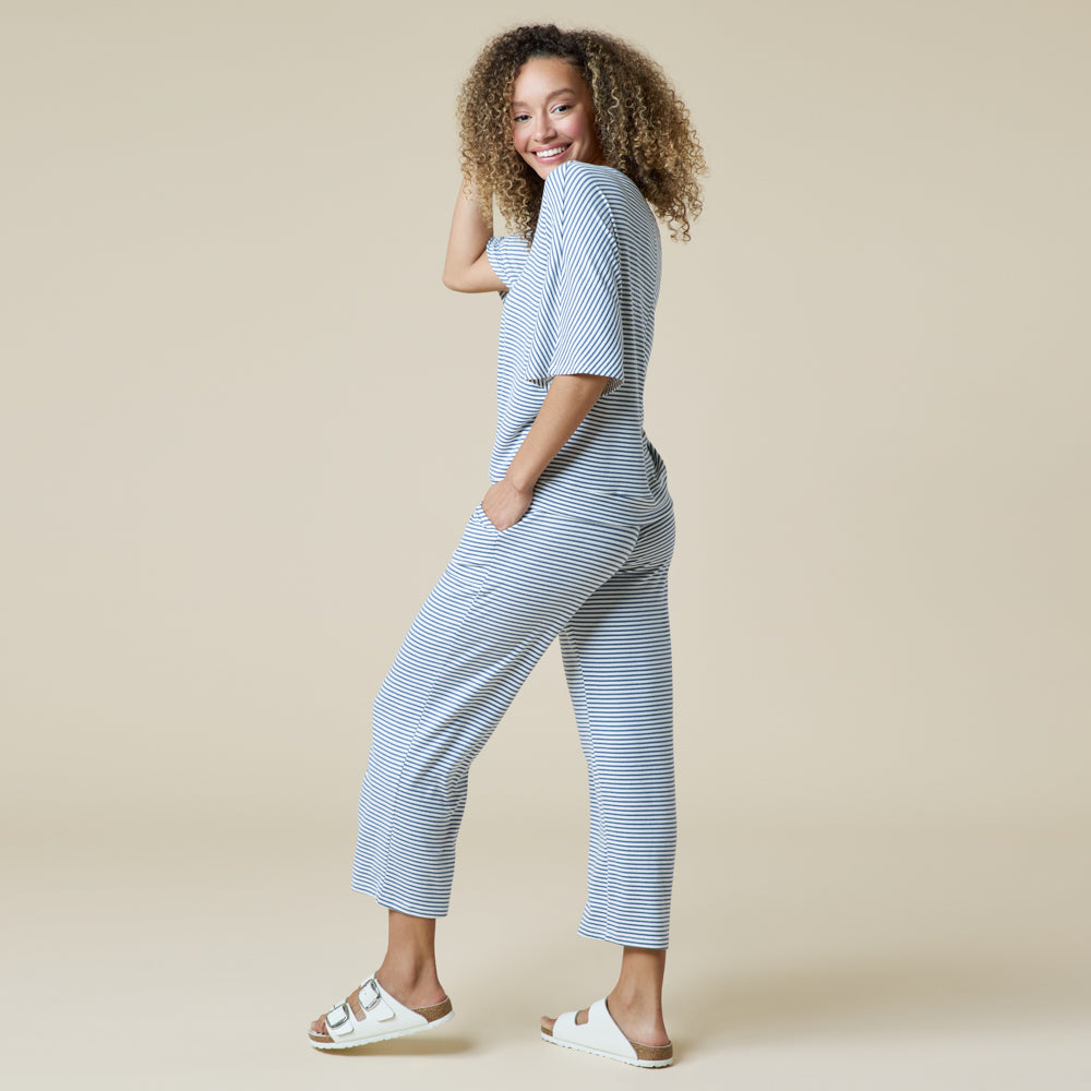 Dream Relaxed V-neck with Capri Lounge Set Indigo White