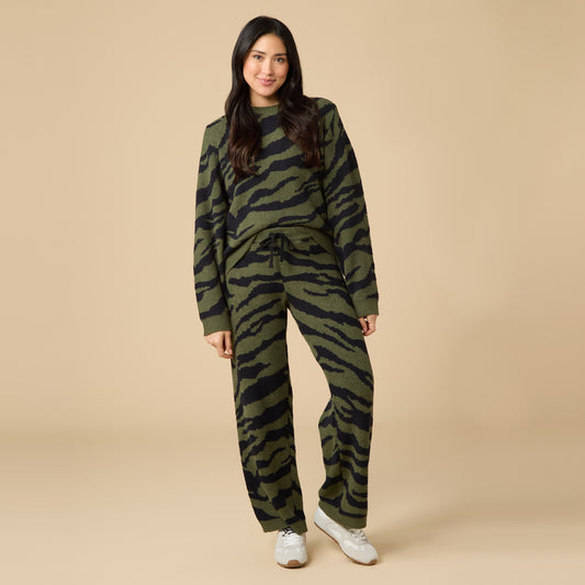 Zebra Marshmallow Crew Neck with Long Pant in Zebra Olive