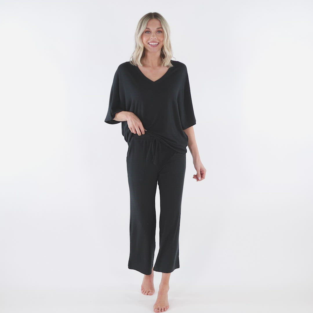 Dream Relaxed V-neck with Capri Lounge Set Black