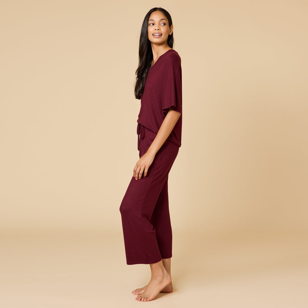 Dream Relaxed V-neck with Capri Lounge Set Cherry Cola