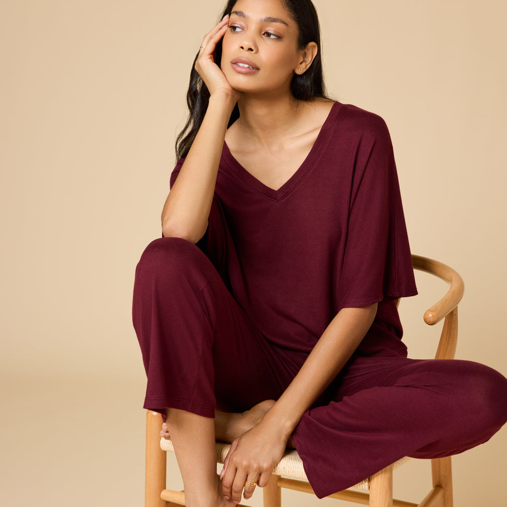 Dream Relaxed V-neck with Capri Lounge Set Cherry Cola