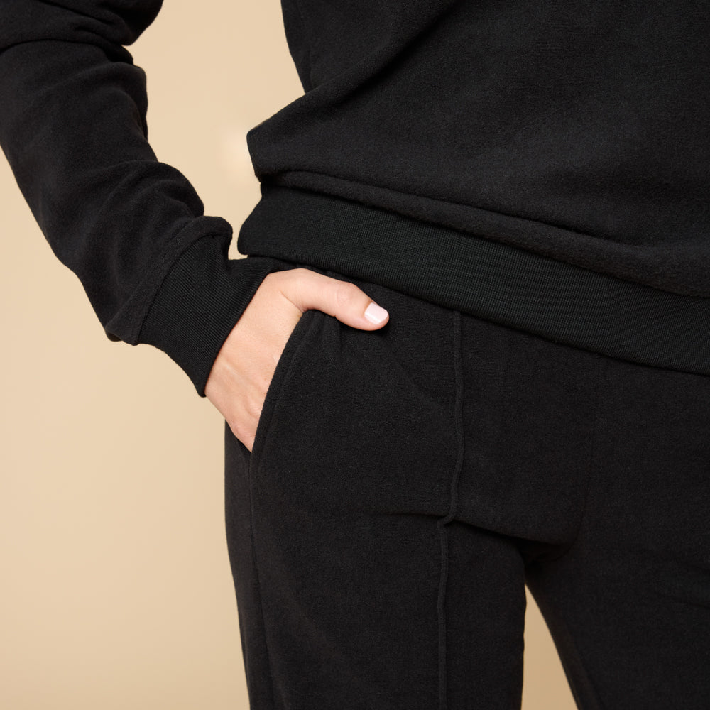 Vintage Velvet Raglan Crew Neck with Pintuck Pant Black