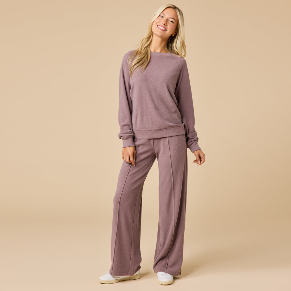 Vintage Velvet Raglan Crew Neck with Pintuck Pant Driftwood