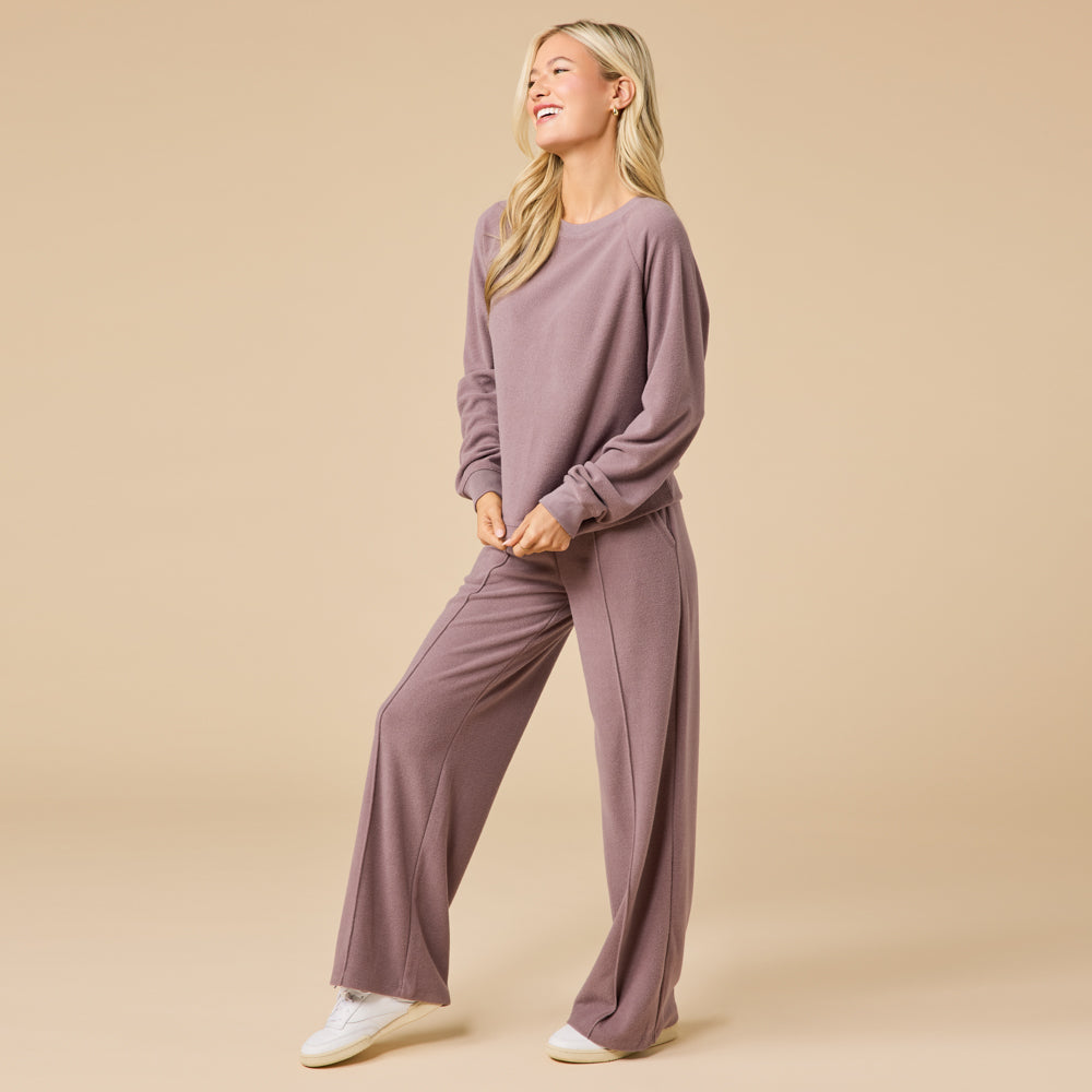 Vintage Velvet Raglan Crew Neck with Pintuck Pant Driftwood