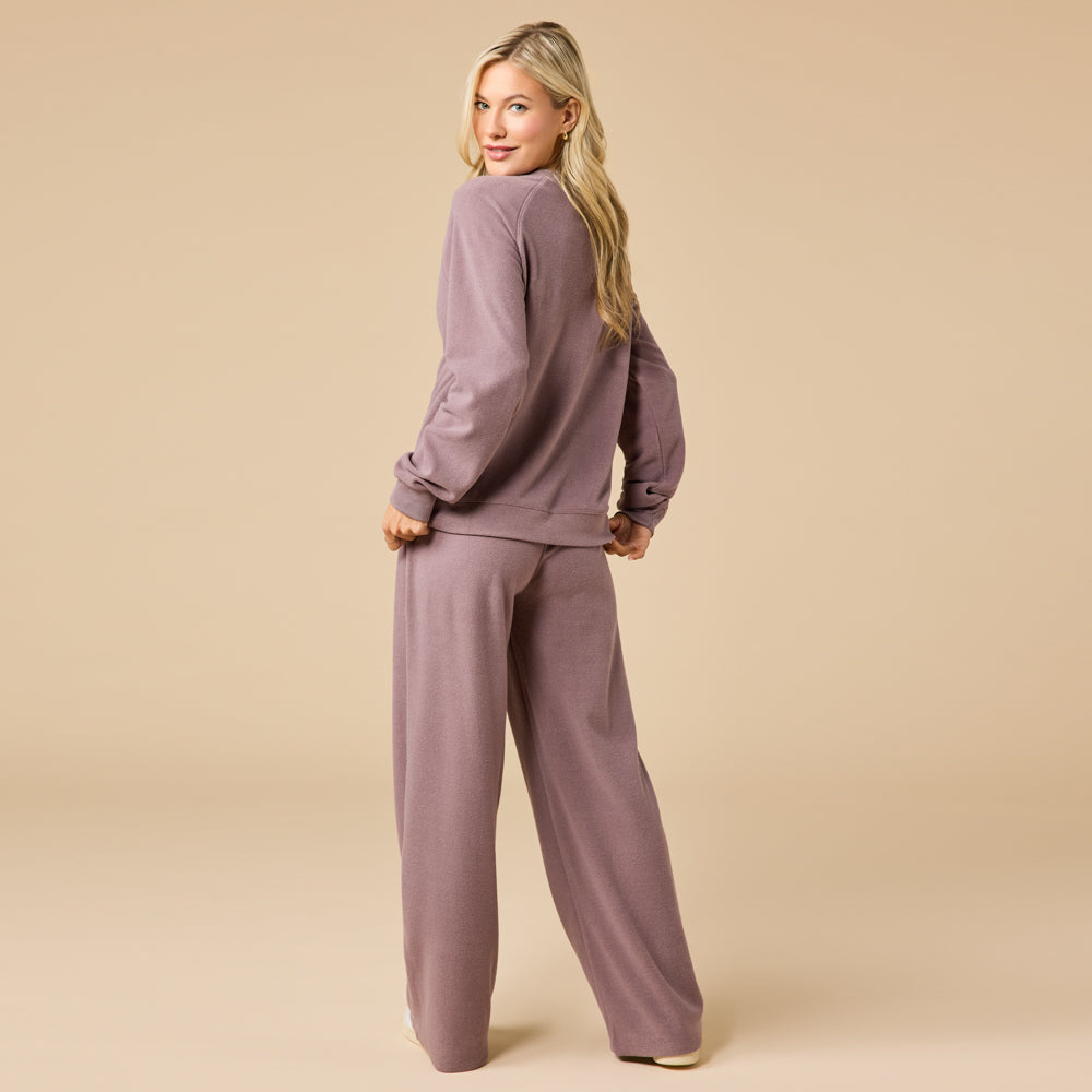 Vintage Velvet Raglan Crew Neck with Pintuck Pant Driftwood