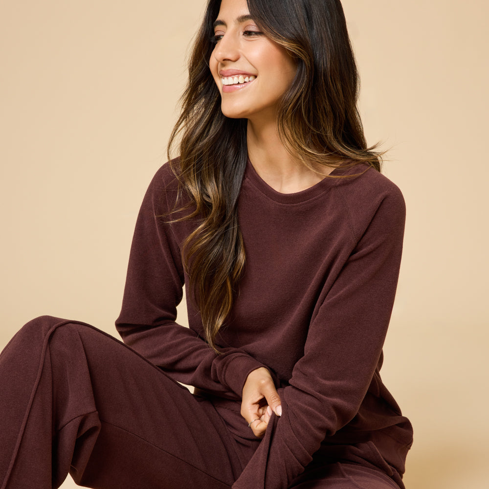 Vintage Velvet Raglan Crew Neck with Pintuck Pant Espresso