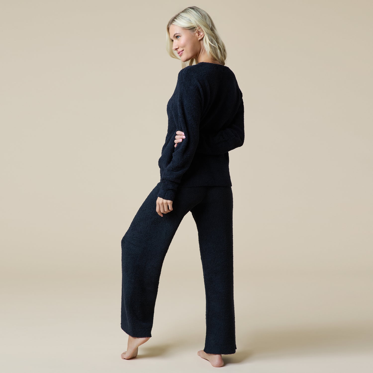 Solid Marshmallow V-Neck Lounge Set Solid Marshmallow V-Neck Lounge Set in Black