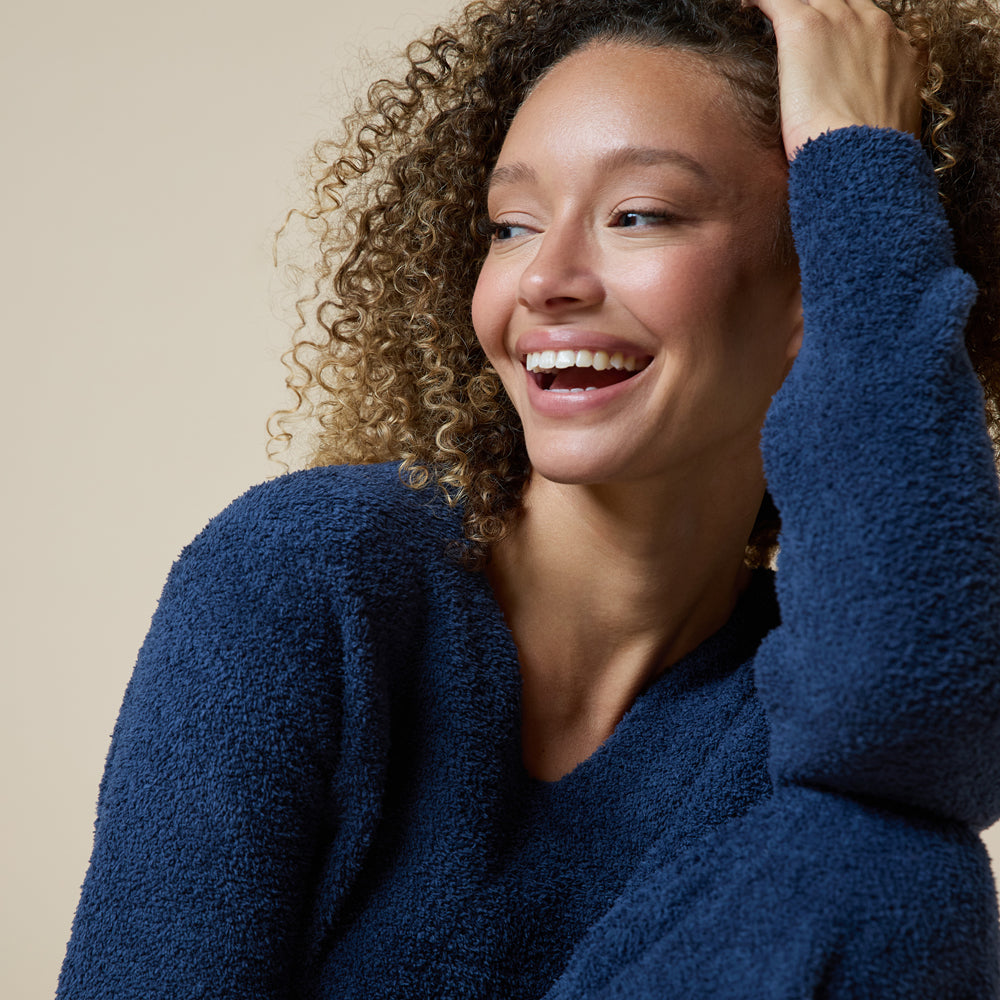 Solid Marshmallow V-Neck Lounge Set in Midnight