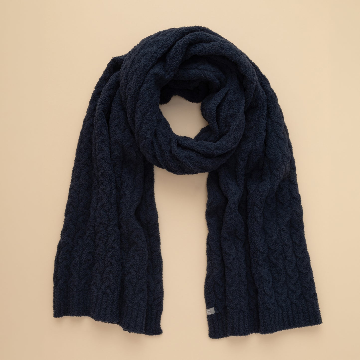 Cable Knit Marshmallow Scarf in Midnight