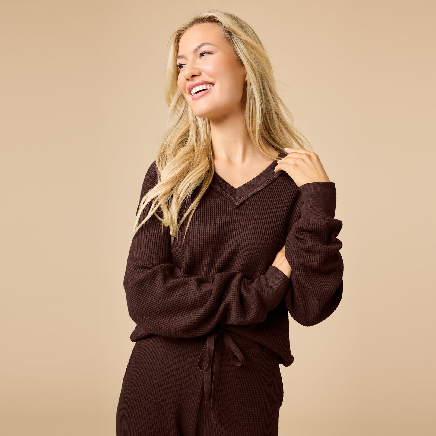 AirThermal Knit V-Neck with Raw Hem and Long Pant in Espresso