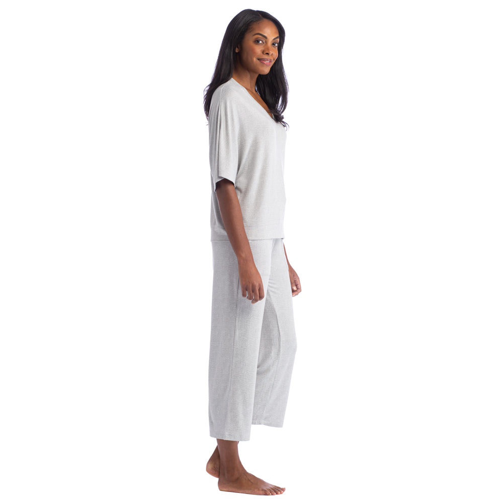 Dream Relaxed V-neck with Capri Lounge Set – Softies