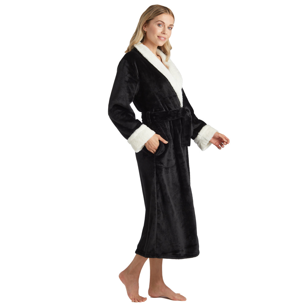 Plush Sherpa Robe with Contrast Trim Black