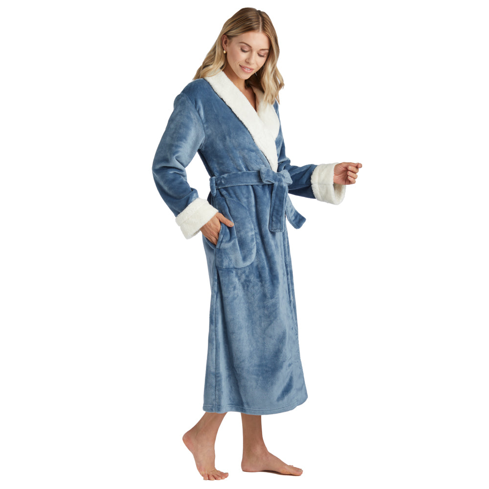 Plush Sherpa Robe with Contrast Trim Spring Lake