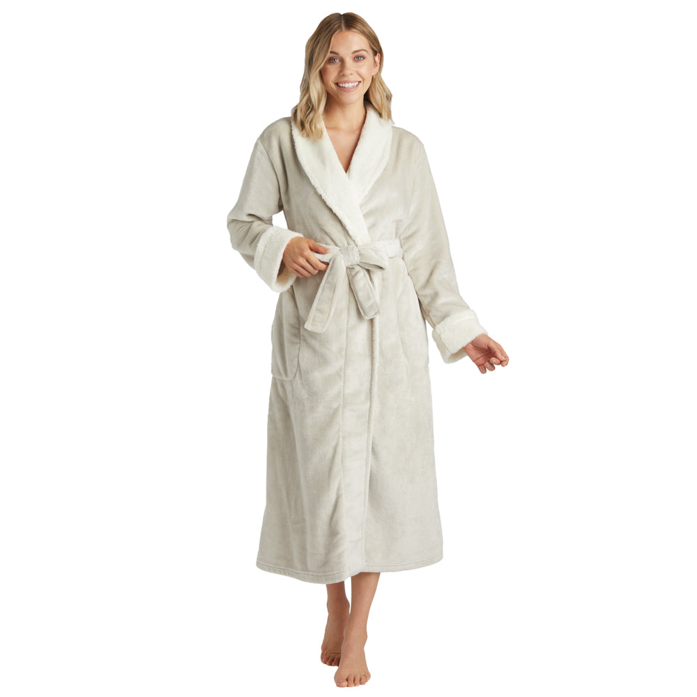 Plush Sherpa Robe with Contrast Trim Stone